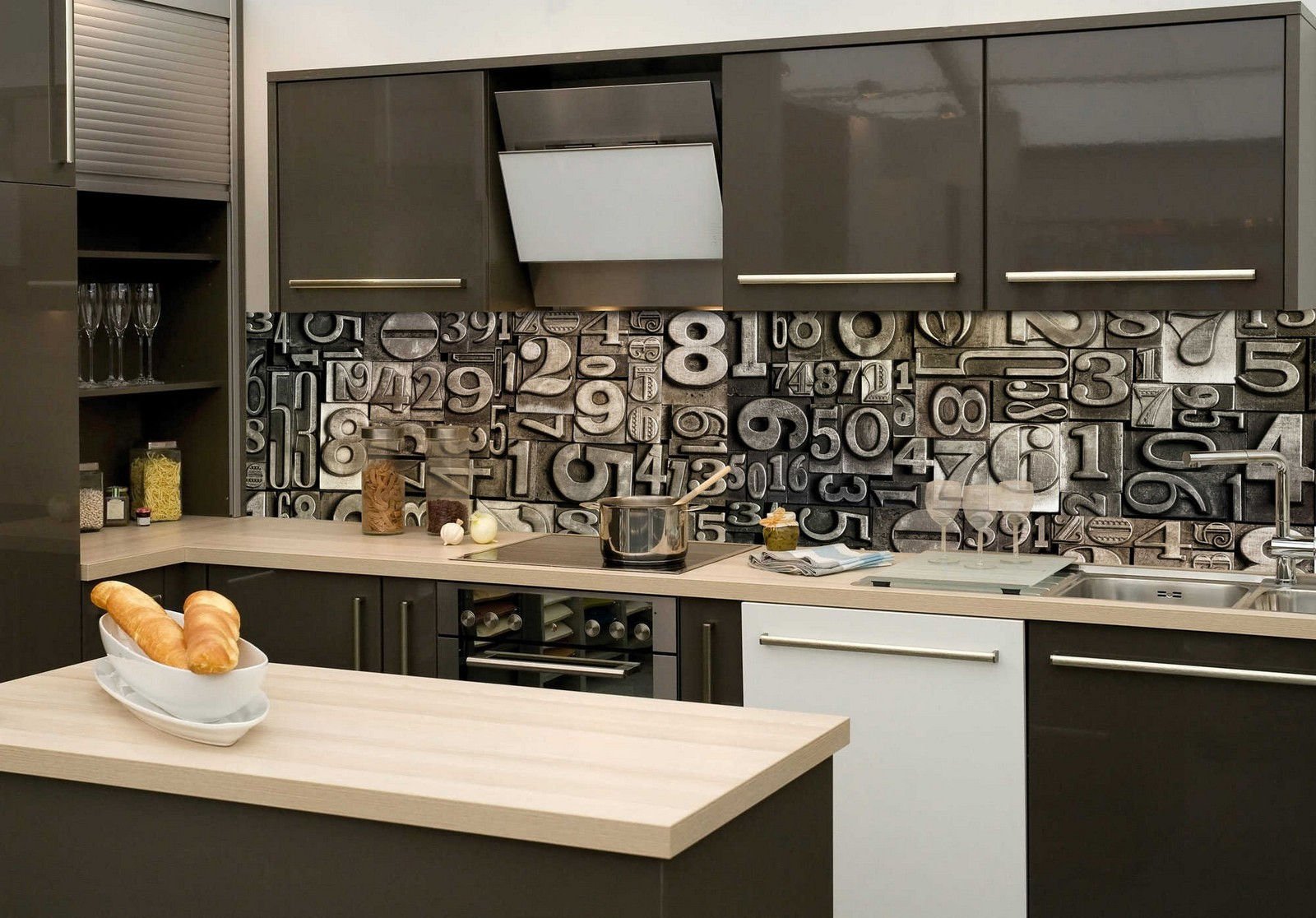 Samoljepljiva periva tapeta za kuhinju - Metalna slova i brojevi, 260x60 cm